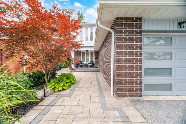 Property Photo: 6298 Starfield Crescent ON L5N 1X4