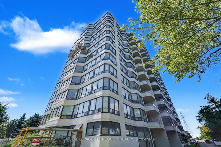 Property Photo: 8501 Bayview Avenue 1107 ON L4B 3J7