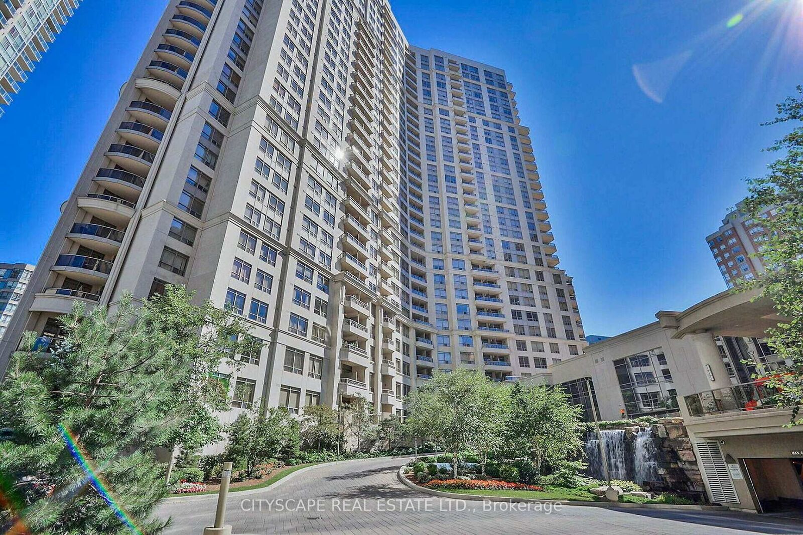 Property Photo: 3880 Duke Of York Boulevard 2110 ON L5B 4M7