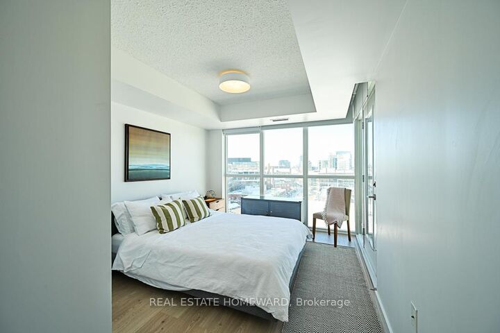 Property Photo: 125 Western Battery Road 913 ON M6K 3R8