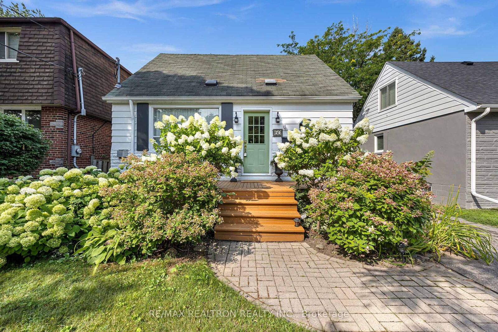 Property Photo: 60 Dorset Road ON M1M 2S7