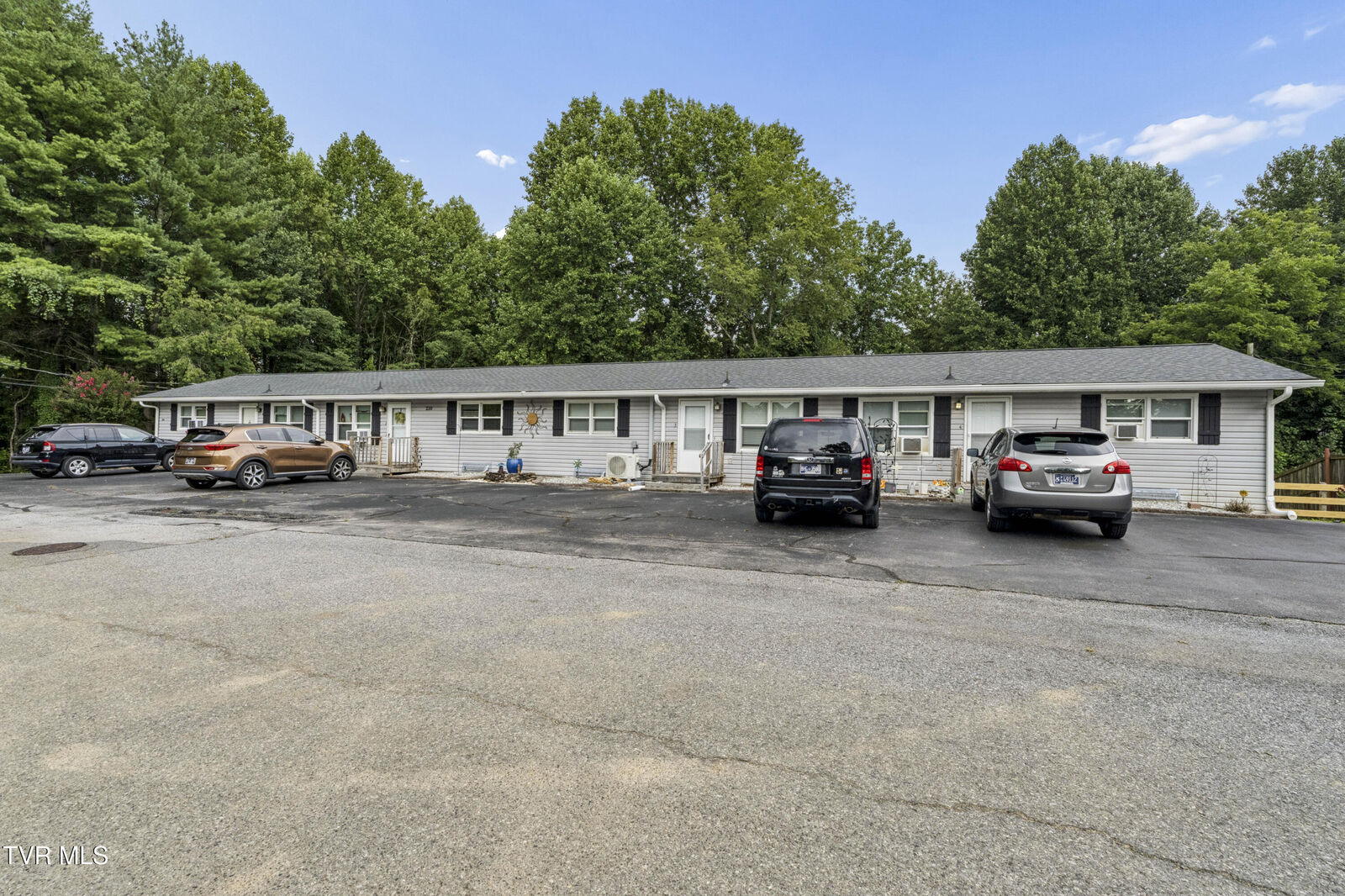 Property Photo:  210 Longview Drive  TN 37659 