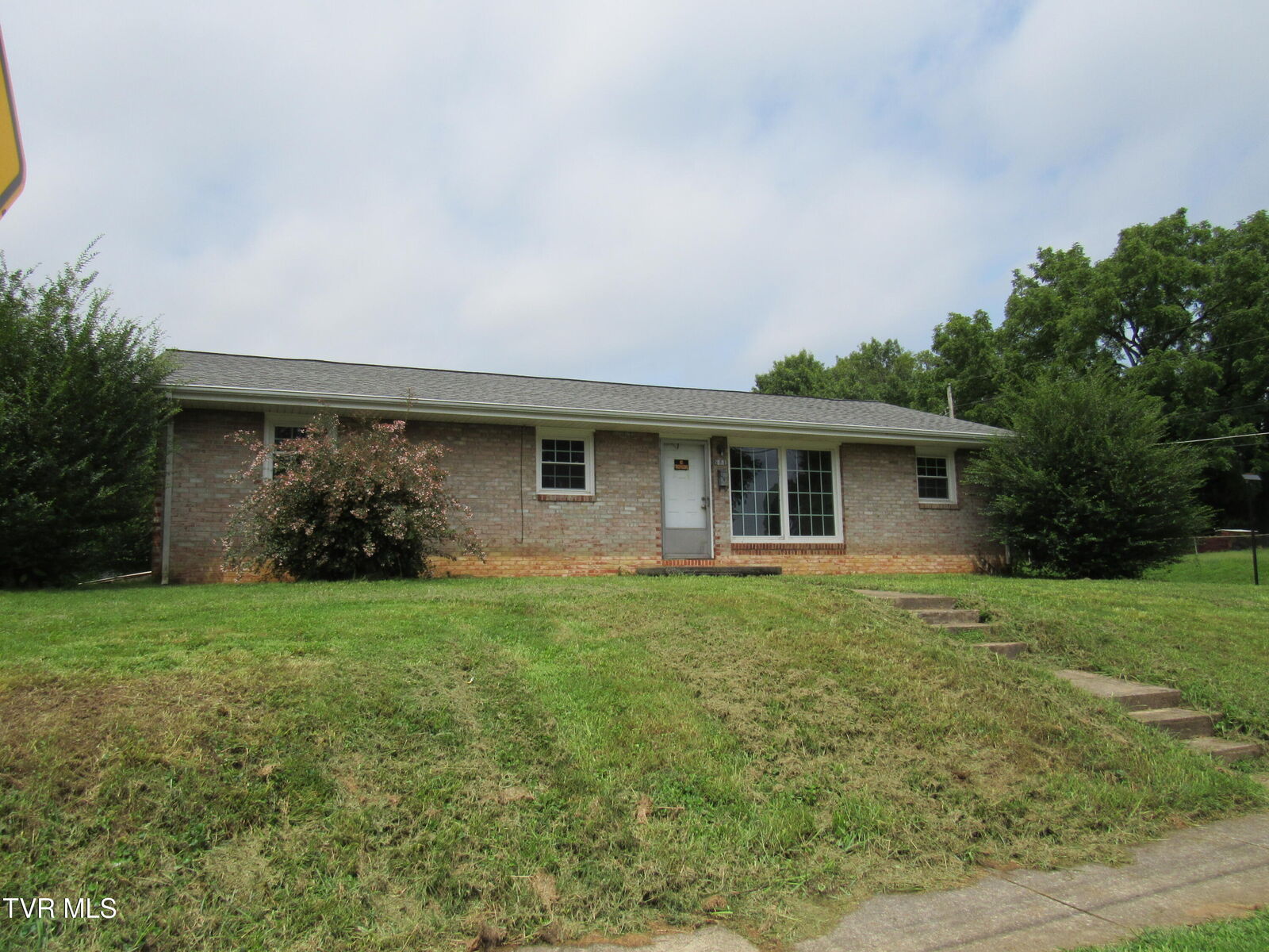 Property Photo: 200 West Chilhowie Avenue TN 37604
