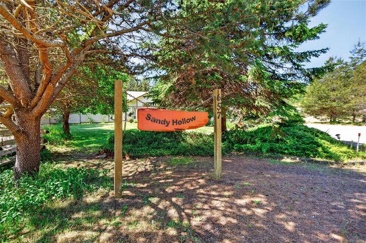 Property Photo: 657 Sierra Pines Rd BC V9M 3W8