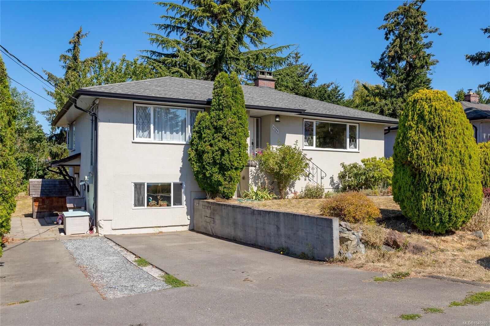 Property Photo: 3856 Diamond St BC V8Z 3X4