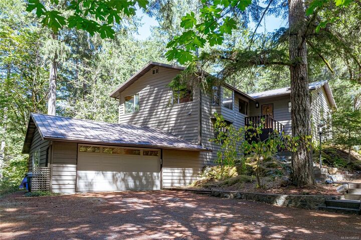100 Viaduct Ave W — photo 1
