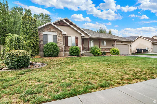 Property Photo: 156 E 2050 N UT 84414