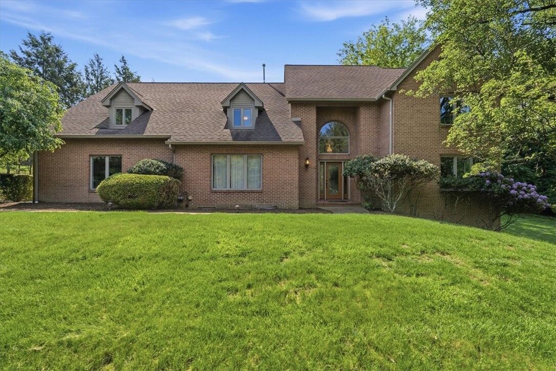 Property Photo: 210 Reichold Rd PA 15090