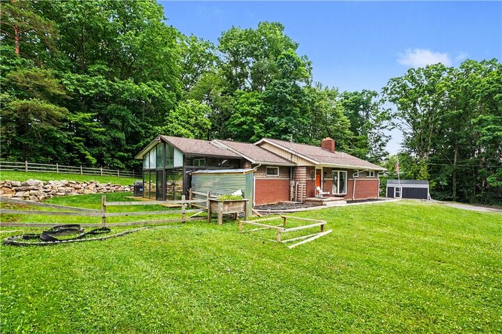 Property Photo:  456 E Maitland Ln  PA 16105 