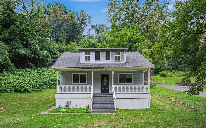Property Photo: 1060 Old Coal Hollow Rd PA 15147