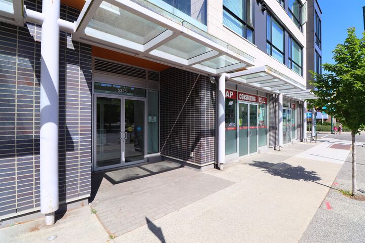 Property Photo: 5325 West Boulevard 202 BC V6M 3W4