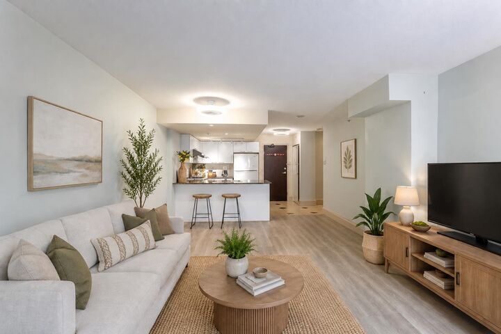 Property Photo: 8100 Saba Road 512 BC V6Y 4H1
