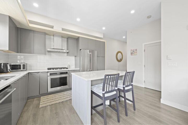 11507 84 Avenue 616 — photo 1