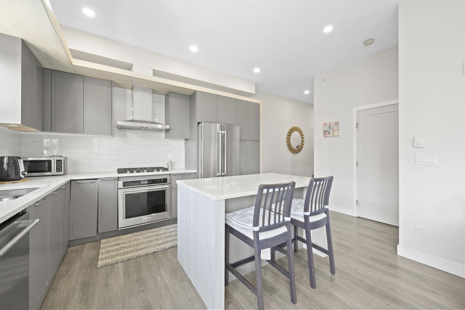 Property Photo: 11507 84 Avenue 616 BC V4C 0E5