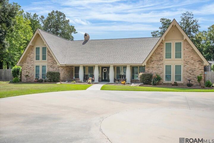 Property Photo:  7988 Chaperral Dr  LA 70726 