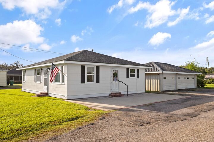 Property Photo:  19241 Highway 643  LA 70090 
