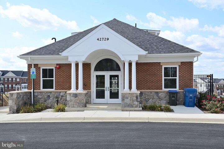 Property Photo:  20638 Maitland Terrace  VA 20147 