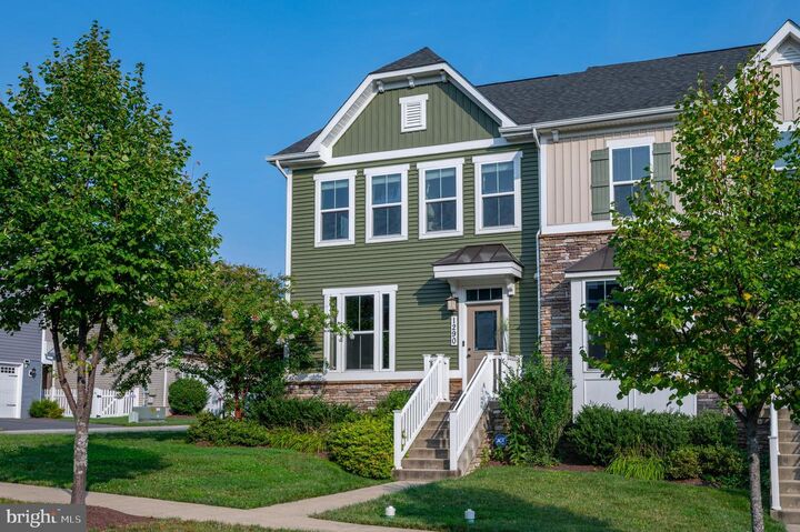 Property Photo:  1290 Village Green Way  MD 21716 