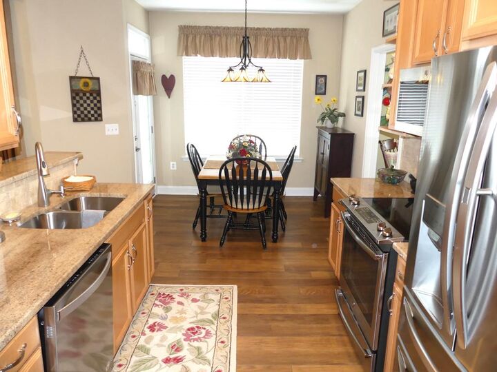 Property Photo:  1817 Selvin Drive 401 &Amp #7 Garage  MD 21015 