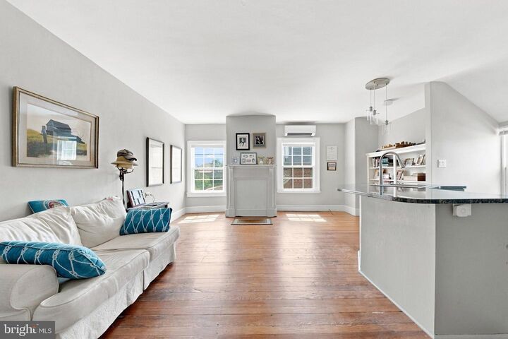 Property Photo:  117 N Water Street 3B  MD 21620 