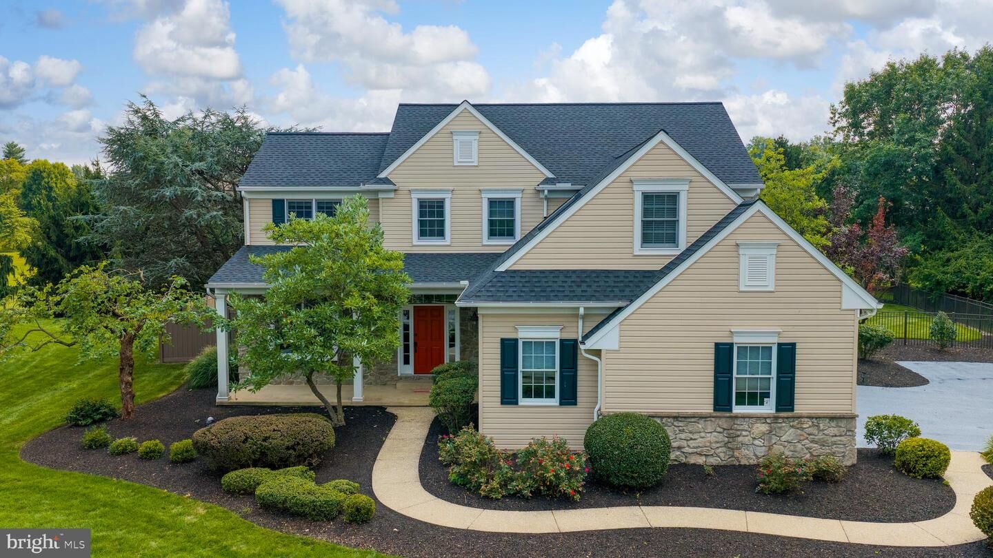 Property Photo:  2282 Porter Way  PA 17601 