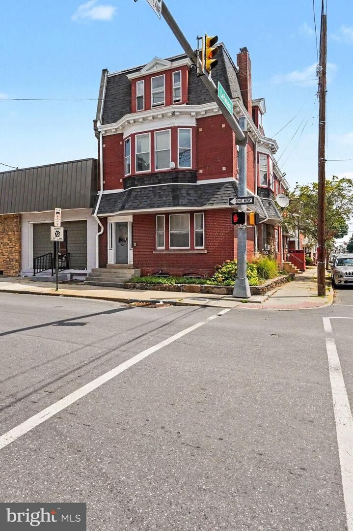 Property Photo: 400 N 9th Street PA 17046