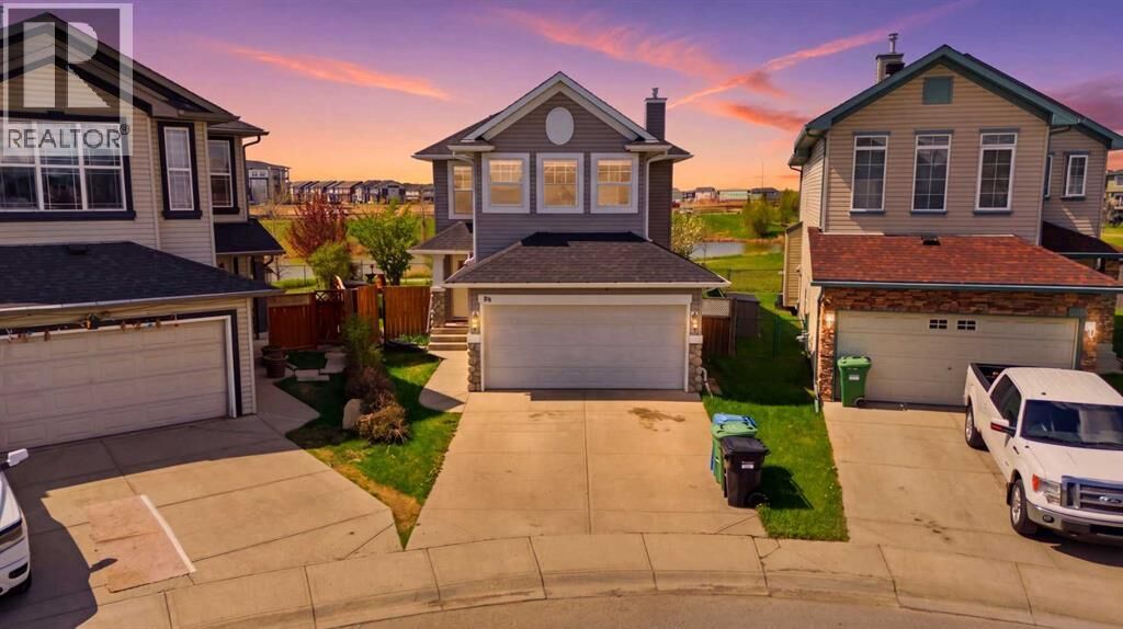 Property Photo:  86 Saddlecrest Close Northeast  AB T3J 5B6 