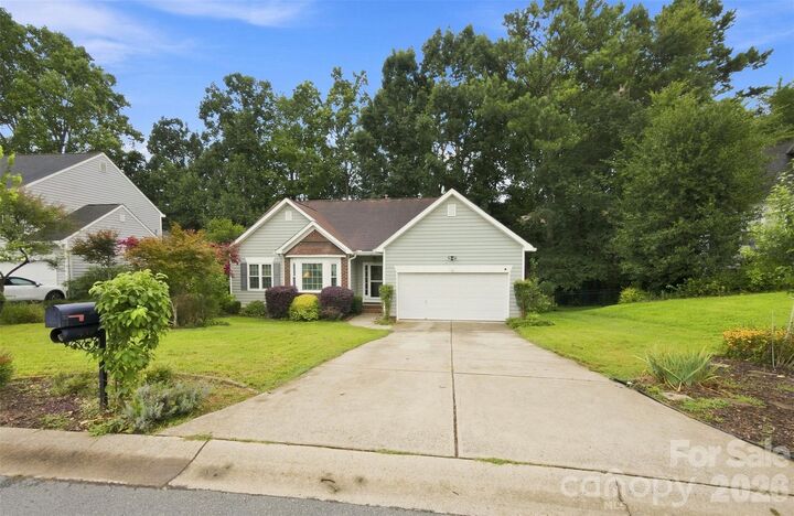 Property Photo:  439 Glencrest Drive  NC 28164 