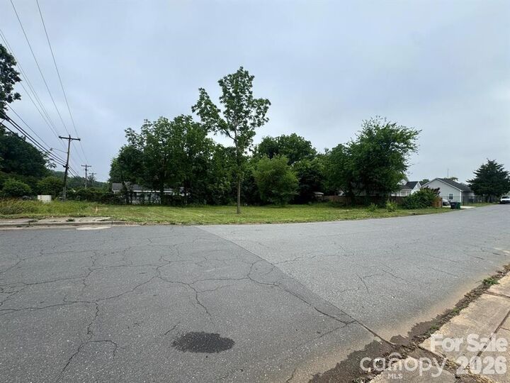 Property Photo:  2211 Carmine Street  NC 28206 