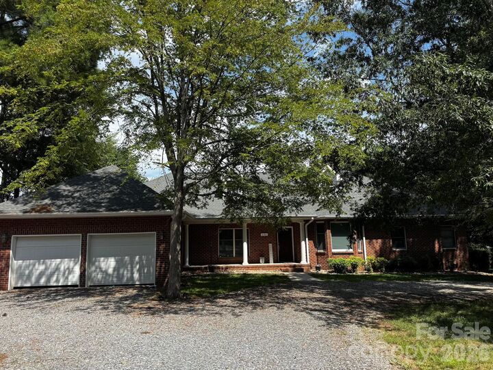 Property Photo:  2183 Mingus Lane  SC 29745 
