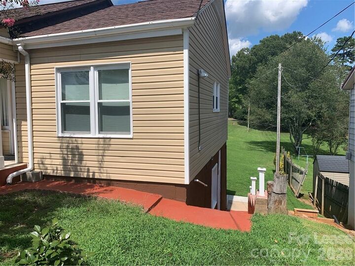 Property Photo:  544 N Center Street C  NC 28677 