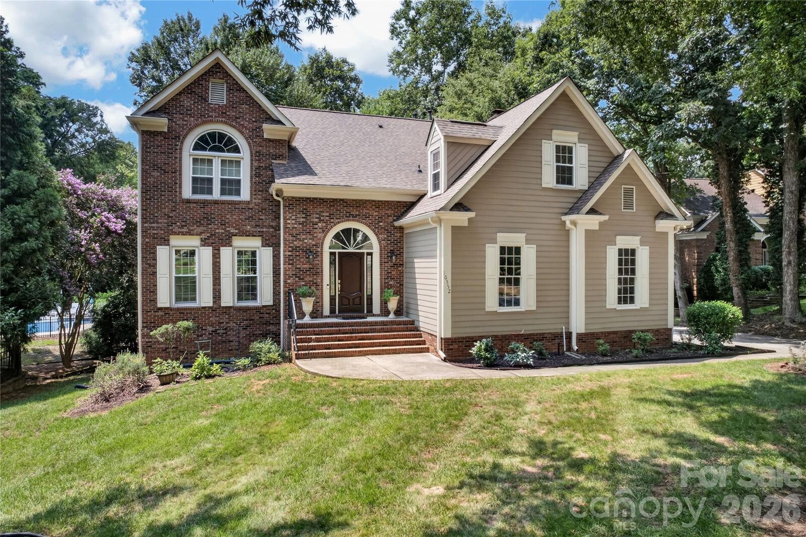 Property Photo:  10552 Providence Arbours Drive  NC 28270 