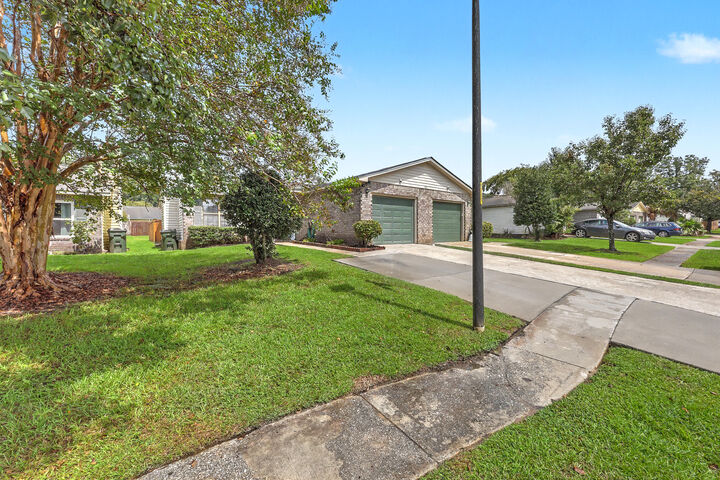 Property Photo: 406 Erskine Street # A SC 29456