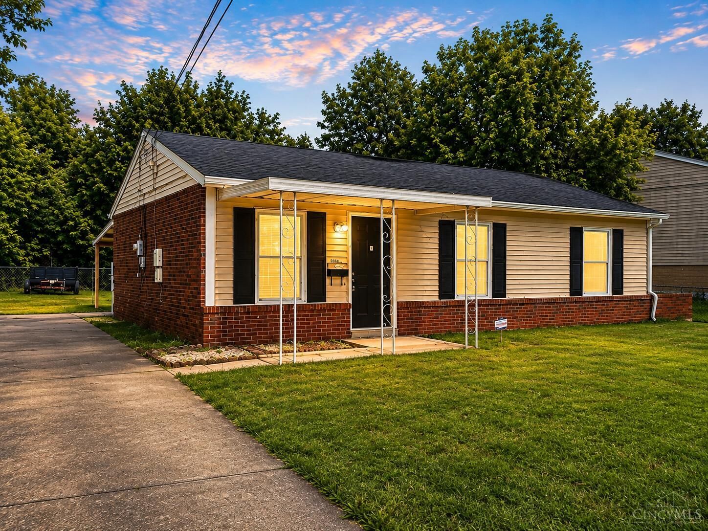 Property Photo:  9884 Dunraven Drive  OH 45251 