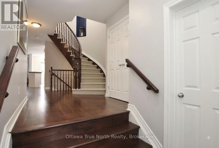 Property Photo:  601 Malkowski Street  ON K2K 0B4 