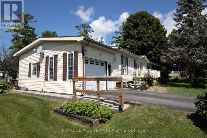 Property Photo: 7 Woodside Lane ON K0A 3L0