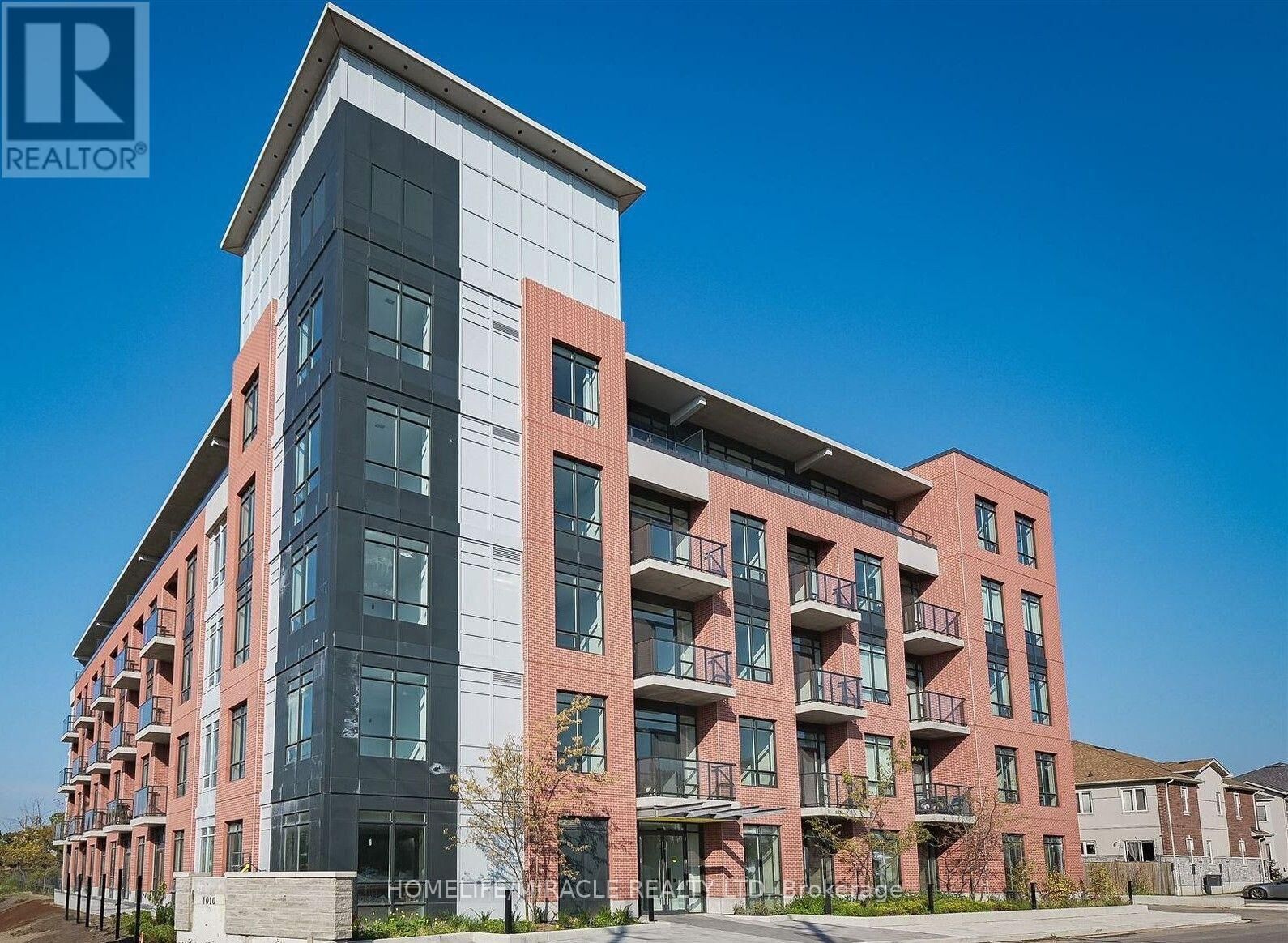 Property Photo:  1010 Dundas Street East 220  ON L1N 2K2 