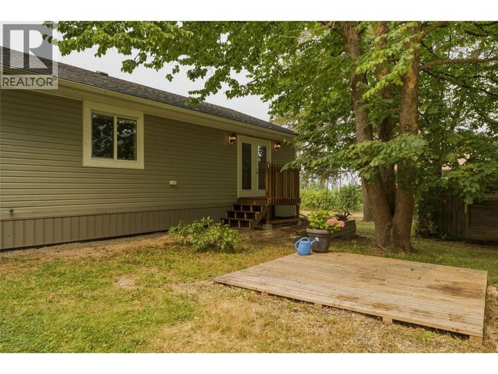 Property Photo: 518 Willow Street BC V0G 1K0