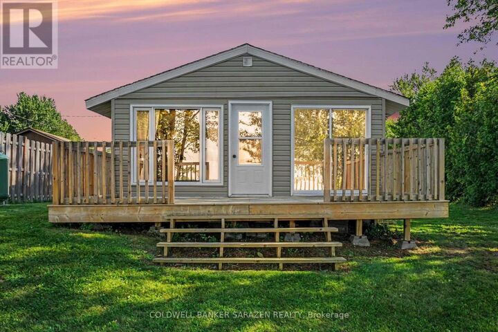Property Photo:  33 B Oakdale Lane  ON K7V 3Z8 