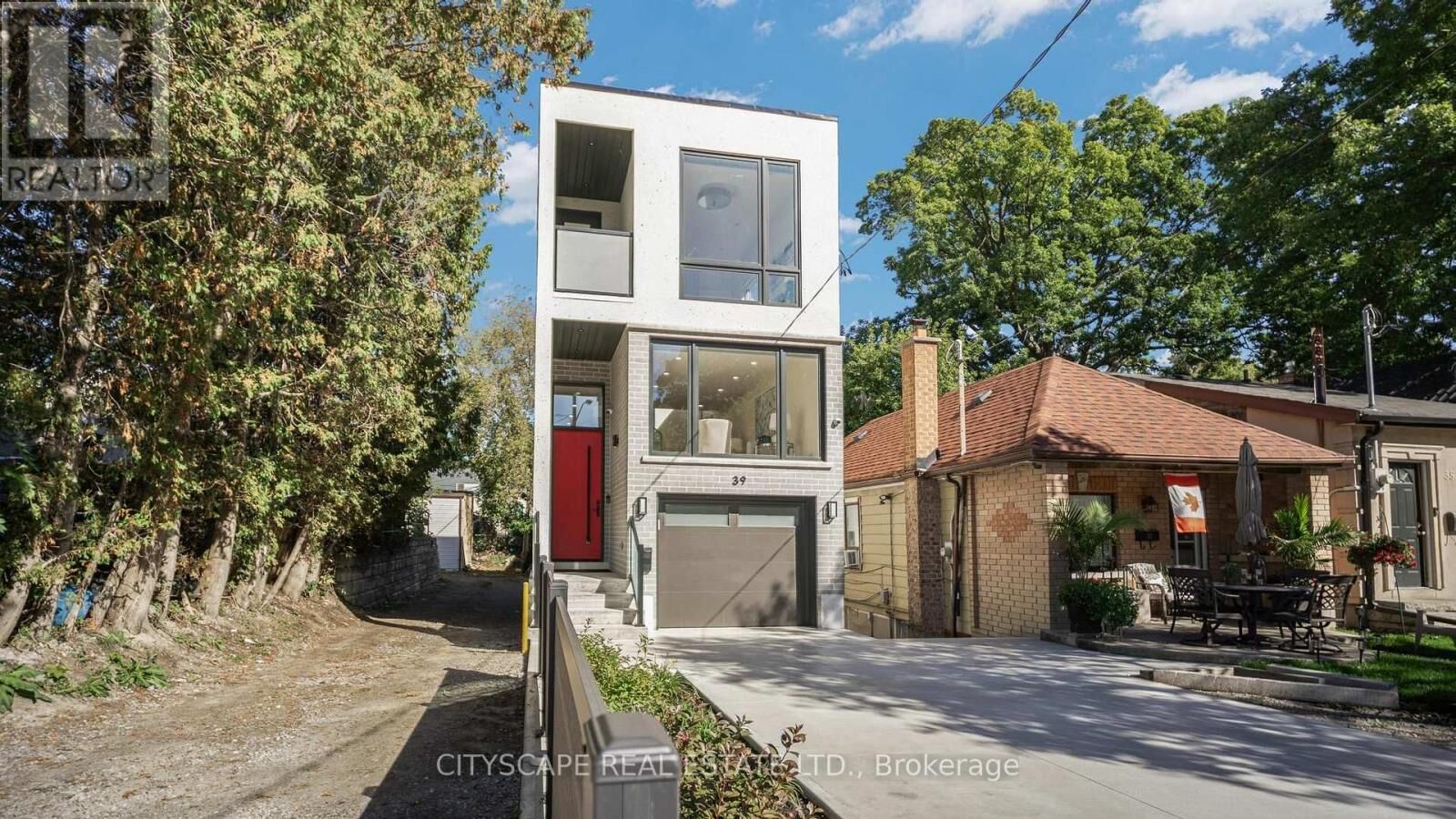 Property Photo: 39 Kenworthy Avenue ON M1L 3B1