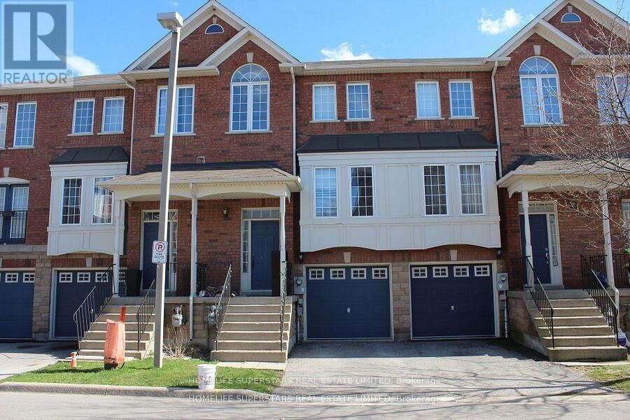 Property Photo:  19 Foxchase Avenue 46  ON L4L 9N1 