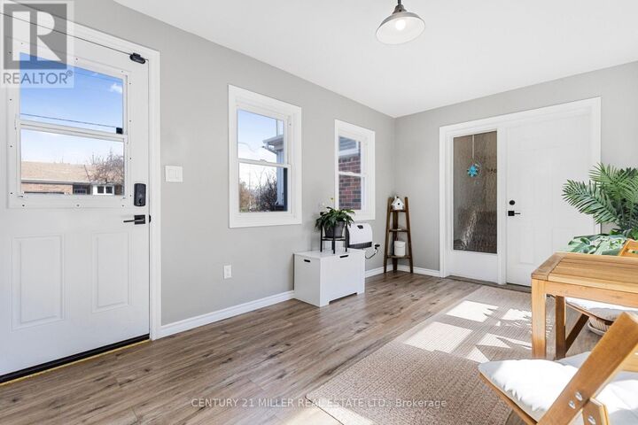 Property Photo: 248 Kingsleigh Court ON L9T 1X7