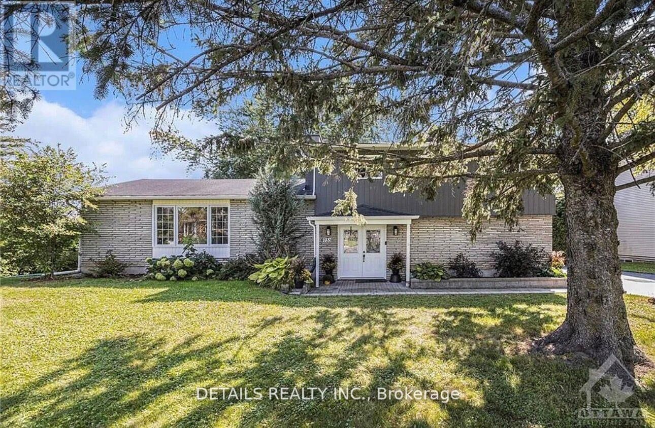 Property Photo:  733 St Isidore Road  ON K0A 1M0 