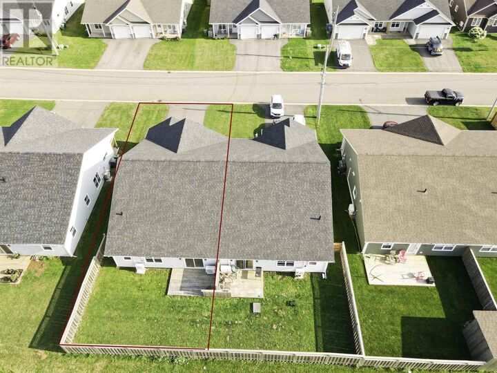 Property Photo:  34 Essex Crescent  PE C1E 3P4 