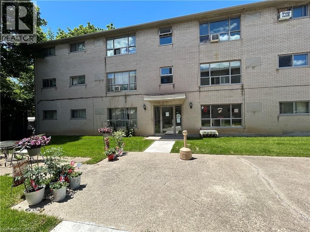 Property Photo:  108 Creighton Road 14  ON L9H 3C1 