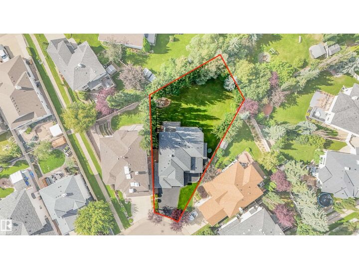 Property Photo:  967 Lamb Crescent NW  AB T6R 2X8 