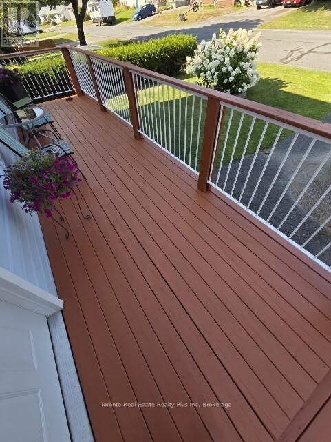 Property Photo:  28 Milliken Road  ON P5A 1K1 