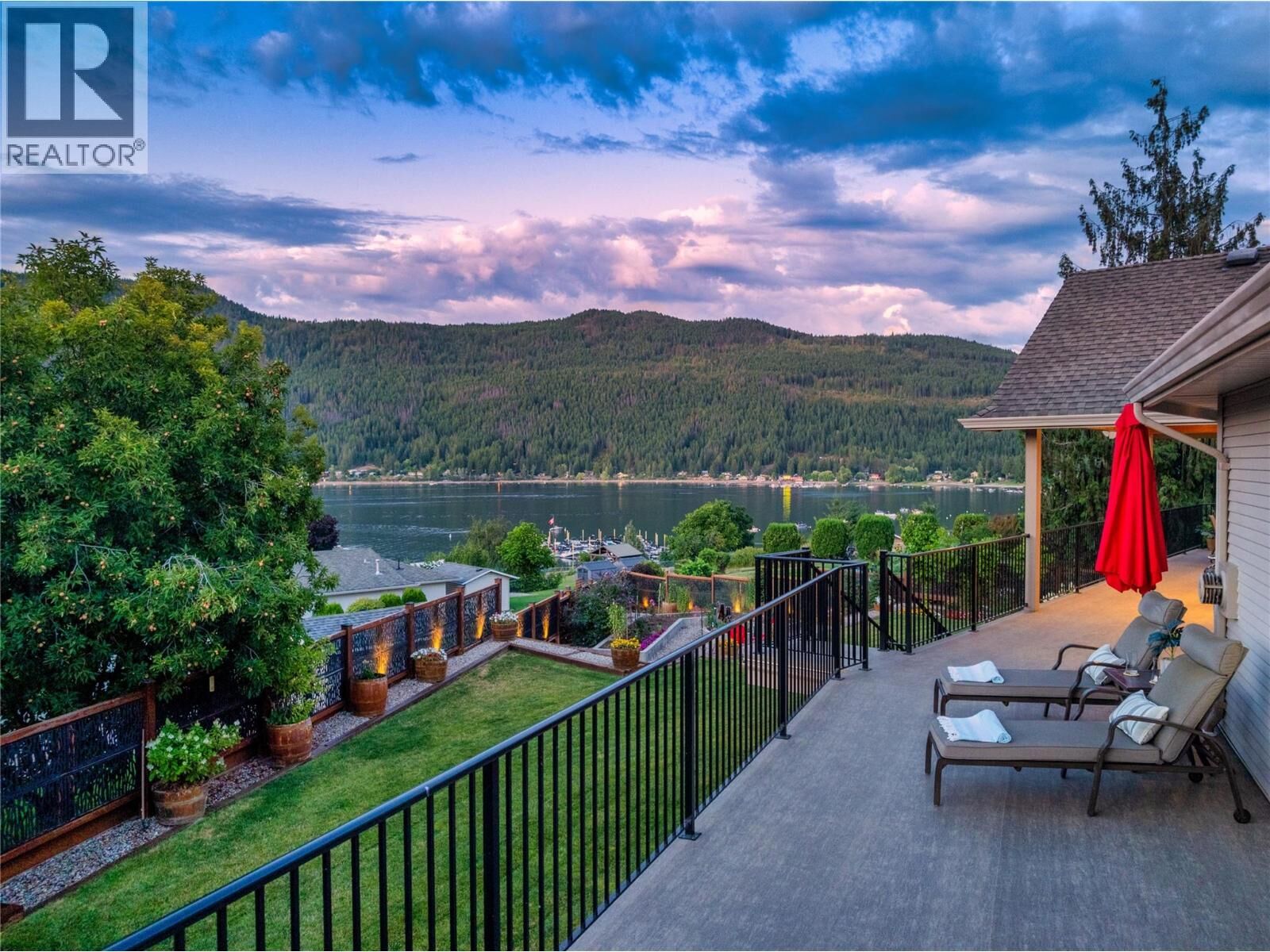 Property Photo: 2459 Marine Place BC V0E 1H1