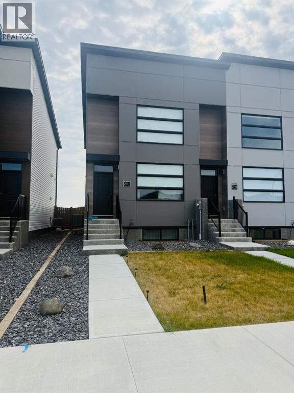 Property Photo: 2911 47 Street South AB T1K 8L4