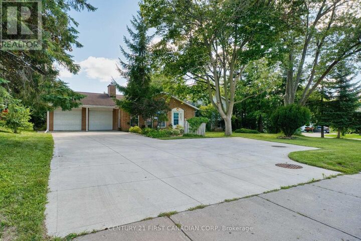 Property Photo: 501 Commissioners Road East ON N6C 2T9